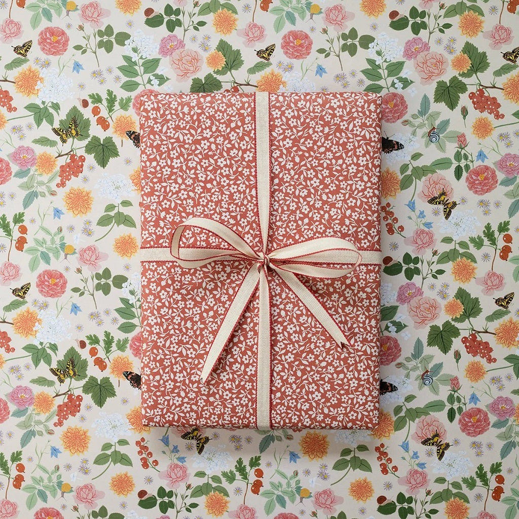 Reverie Double Sided Wrapping Sheets
